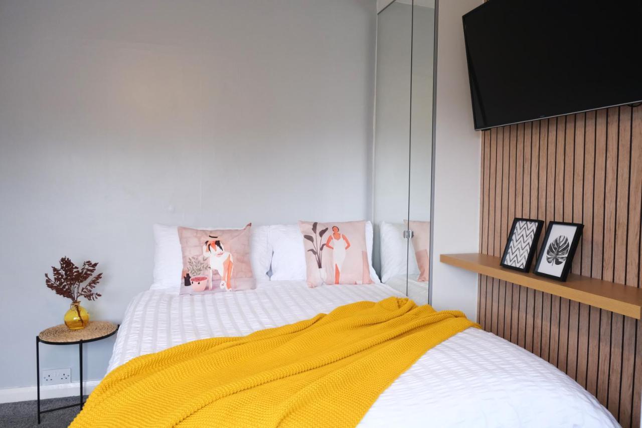 Bee Stays - Northway House Уоррингтон Экстерьер фото