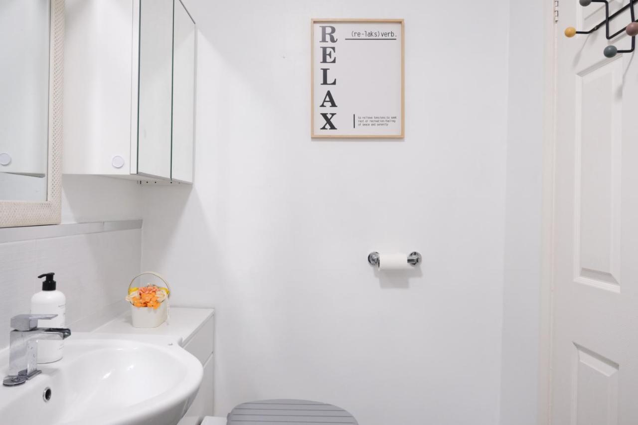 Bee Stays - Northway House Уоррингтон Экстерьер фото